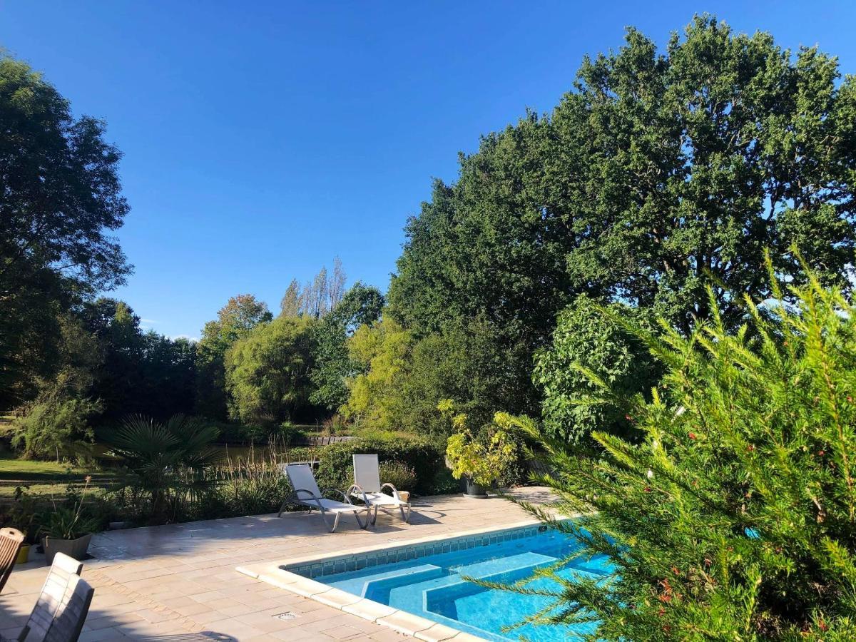 Maison Charmante Avec Piscine Privee A Saint-Georges-De-Pointindouxc Exteriör bild