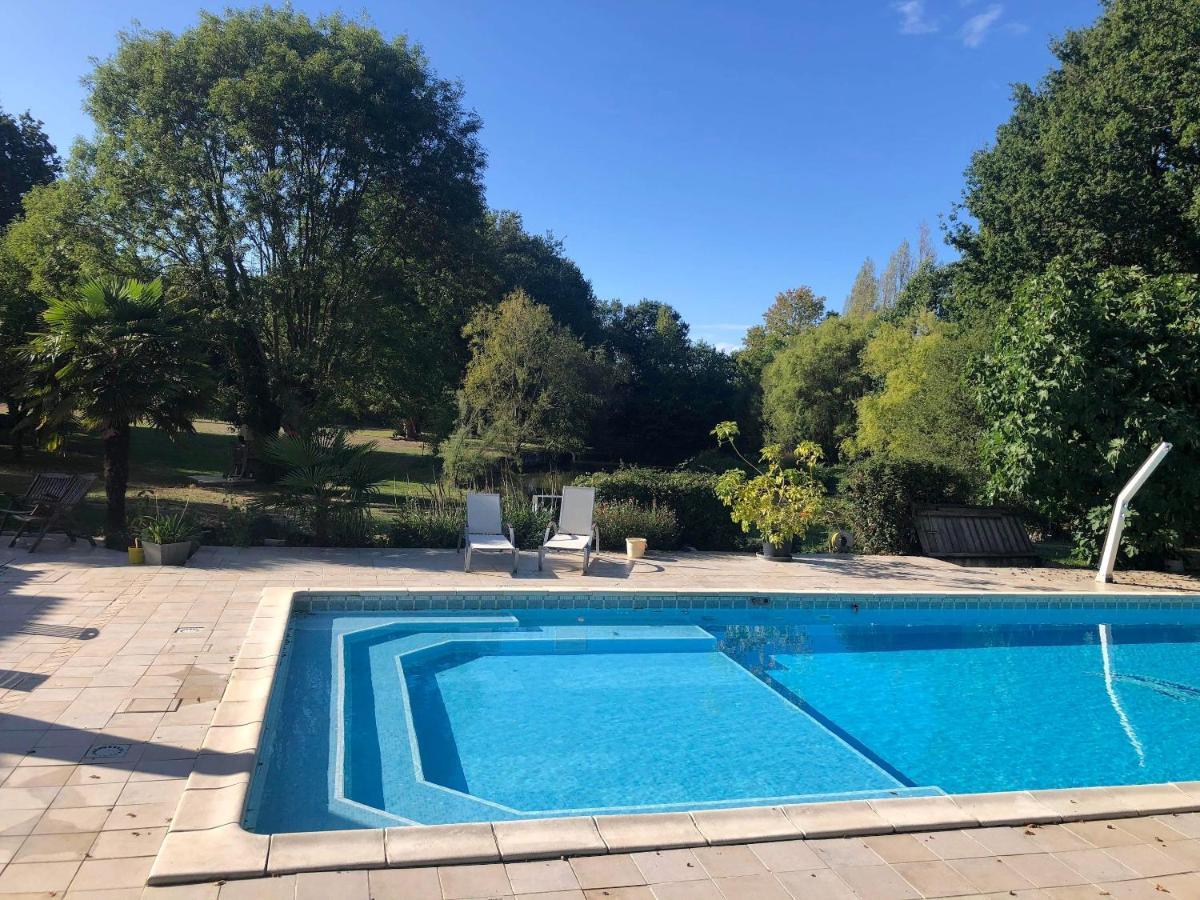 Maison Charmante Avec Piscine Privee A Saint-Georges-De-Pointindouxc Exteriör bild